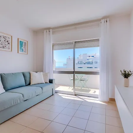 Sea Horizon *